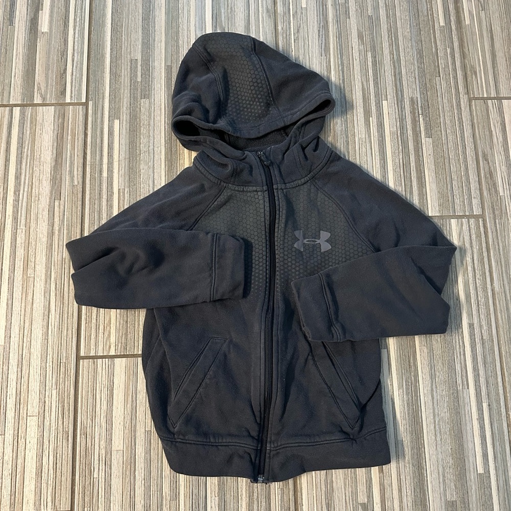 Under Armour Boys hoodie small VGUC